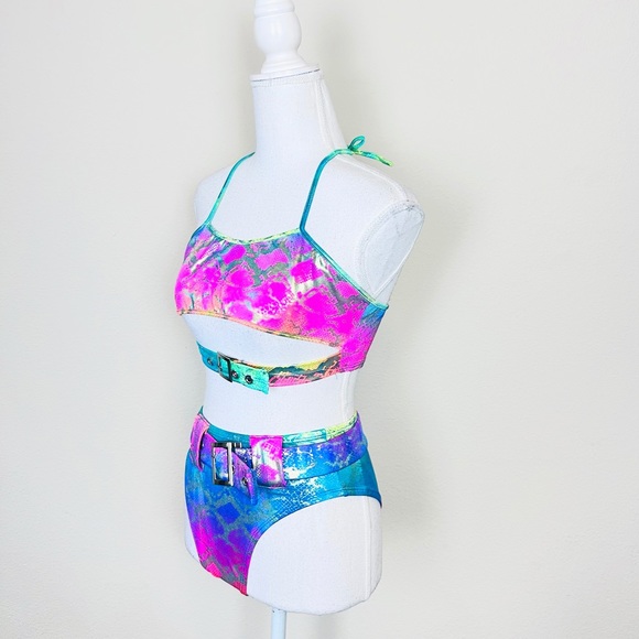 Roma Rainbow Snake Print Underboob & Buckle Rave Set - Picture 2 of 11